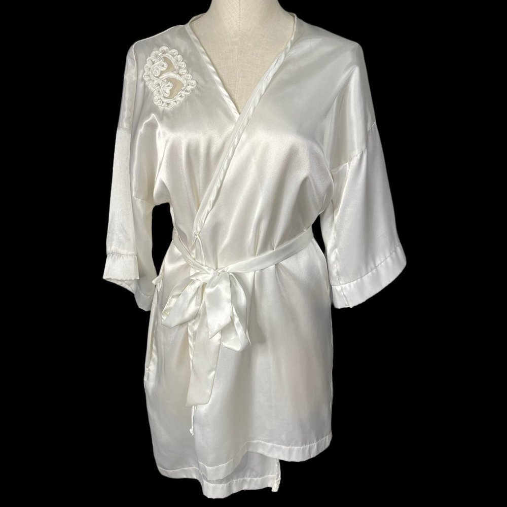 𝅺VINTAGE White Short Satin Robe Mesh Panel Inner Most Medium